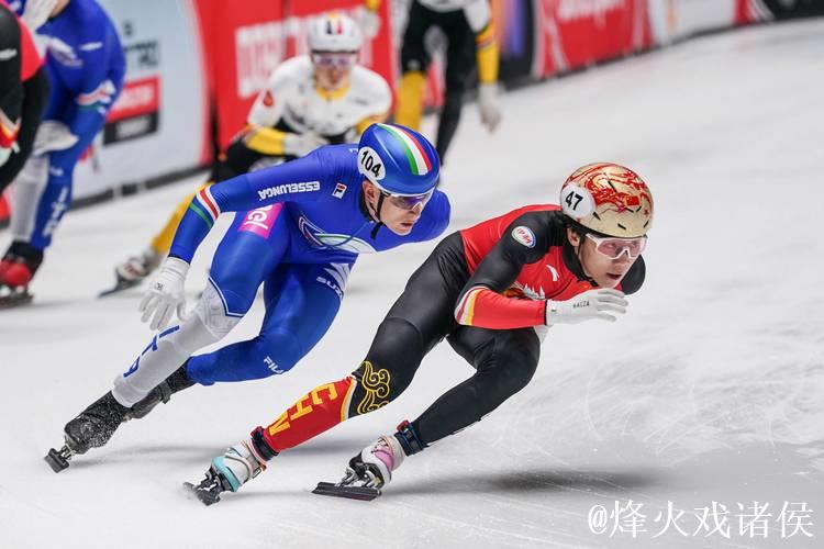 短道速滑世界杯:中国男队晋级5000米接力决赛 短道速滑世界杯:中国男队晋级5000米接力决赛